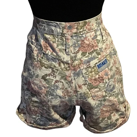 Vintage 90s Floral Shorts - Picture 4 of 4